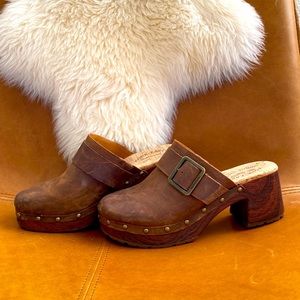 NWT Kork-ease leather clogs